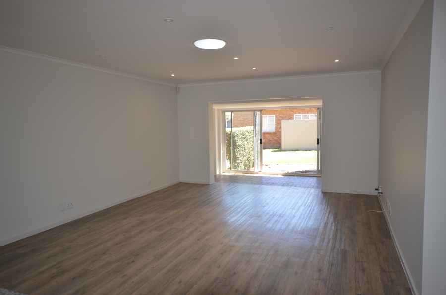 2 Bedroom Property for Sale in Kenridge Western Cape